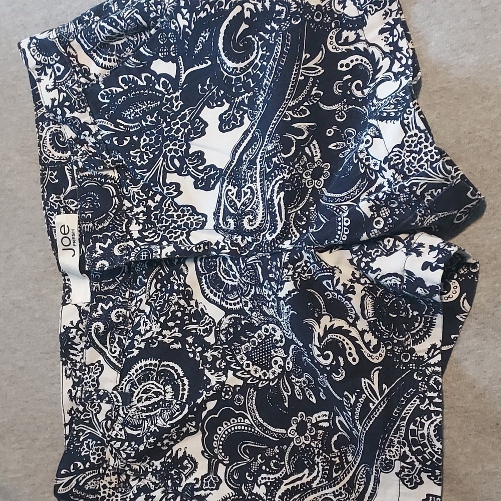 Joe Fresh 8 ladies shorts